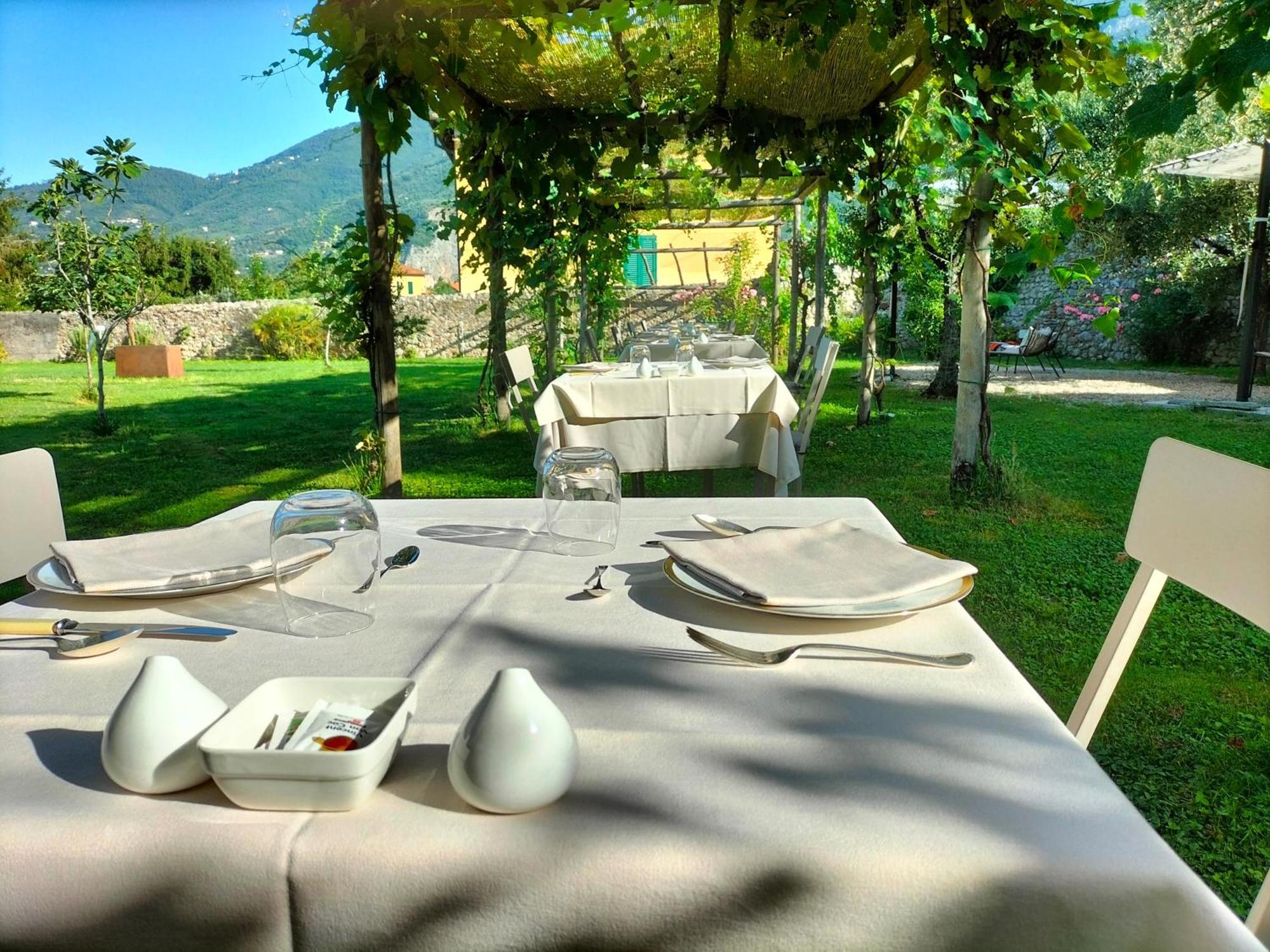 Badia Giulia Prestigious Historical B&B, Camaiore - Adults Only - No Pets Екстериор снимка